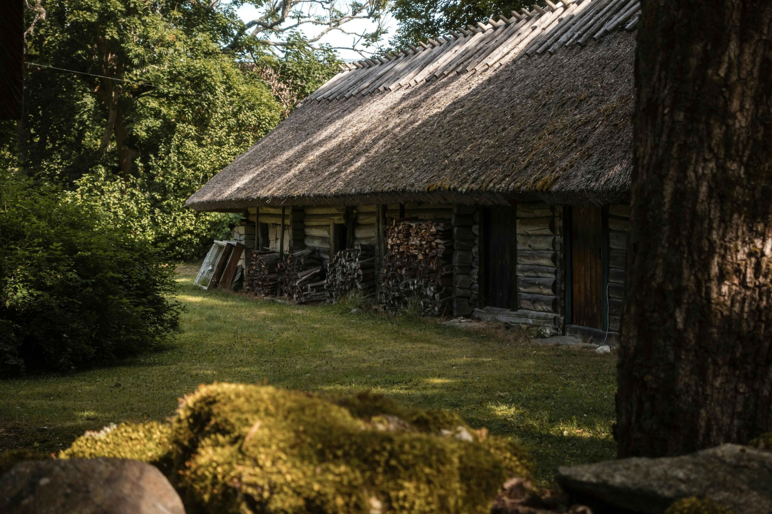 Beyond the Palapa: Synthetic Thatch for Large-Scale Resort Roofing